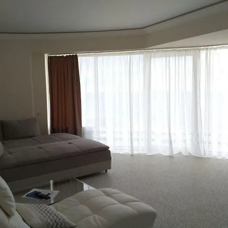 White Tower Ap 510 Summerland