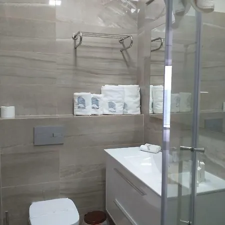 Apartment White Tower Ap 510 Summerland *